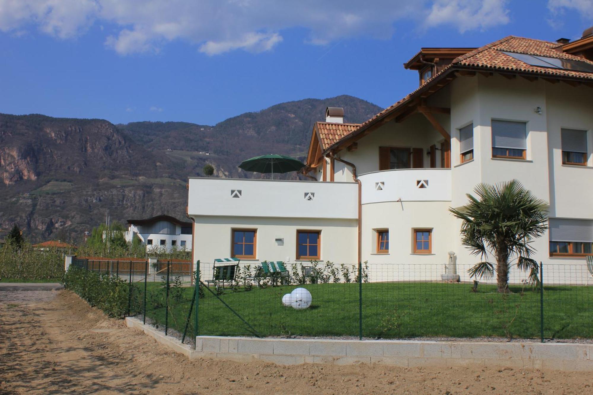Apartments Klotz Bolzano Exteriör bild